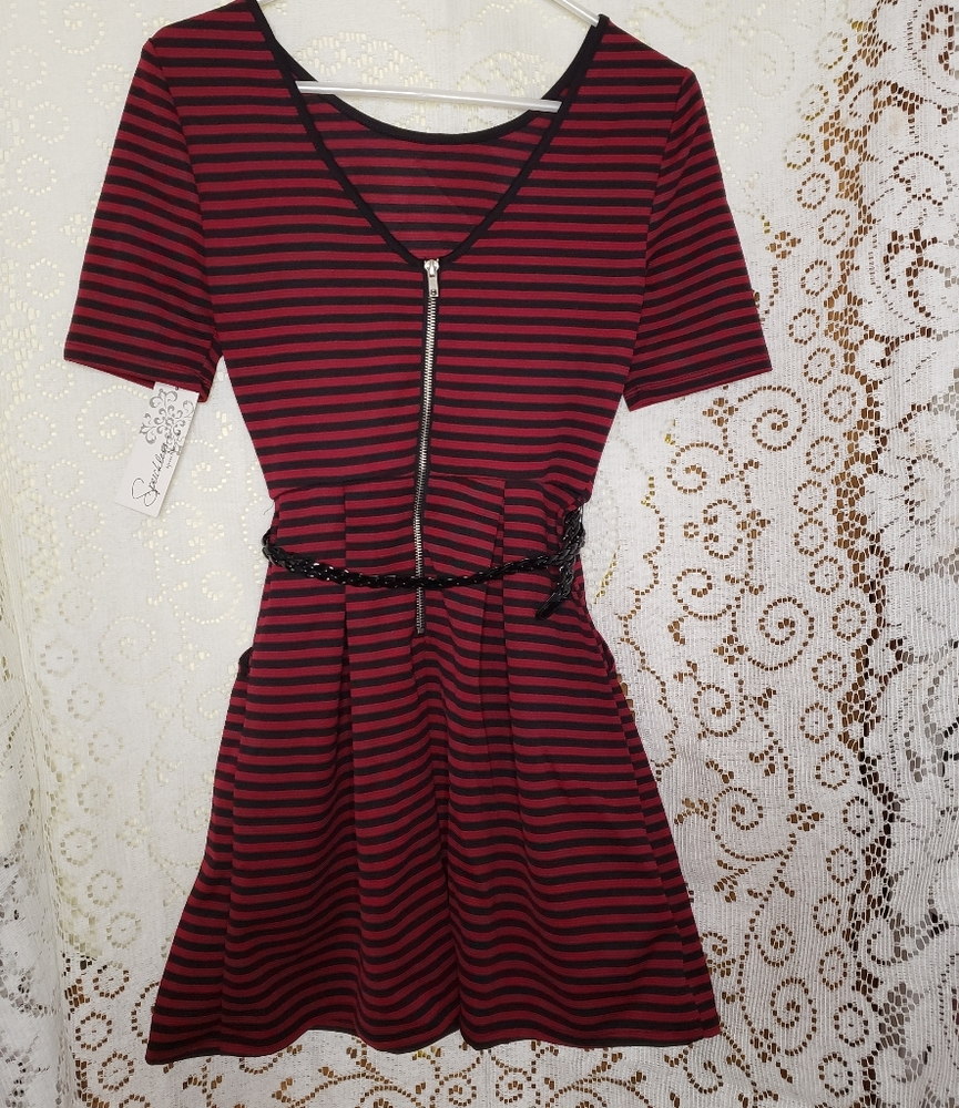 SPEECKLESS DRESS. - Picture 2 of 4